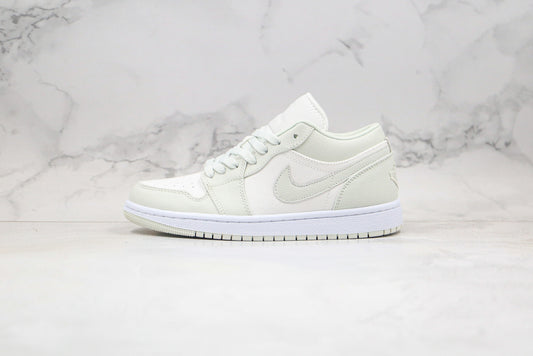 Air Jordan 1 Low Bege