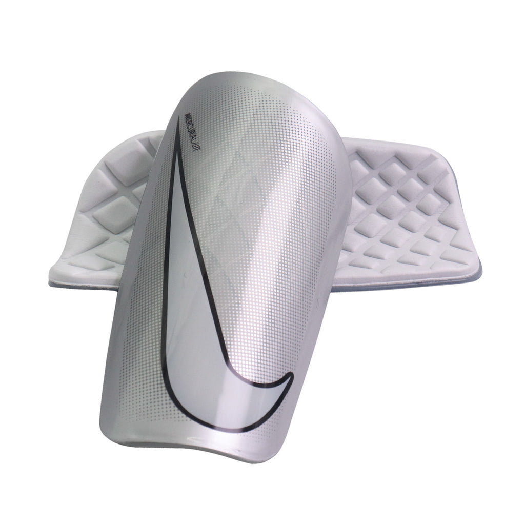 Caneleira Nike CR7