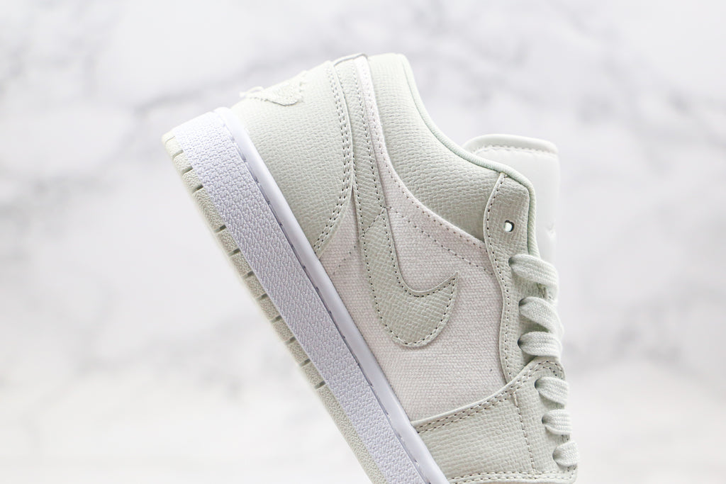 Air Jordan 1 Low Bege