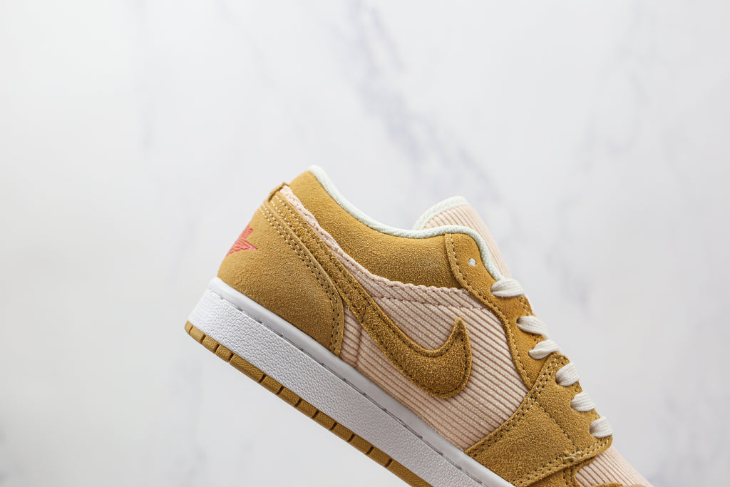 Air Jordan 1 Low Bege