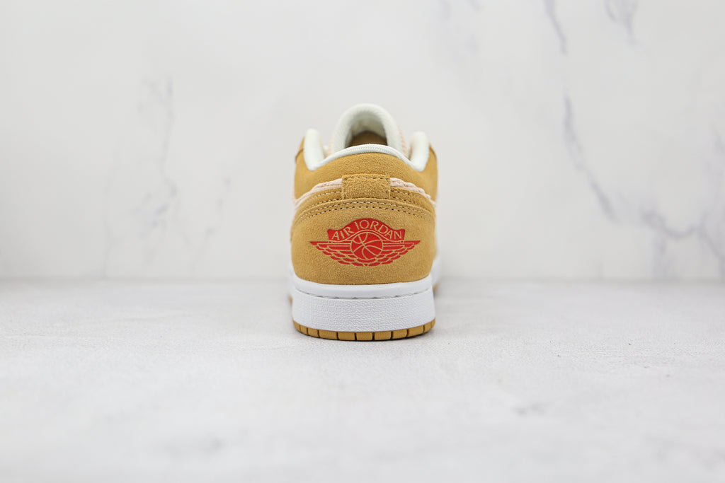 Air Jordan 1 Low Bege