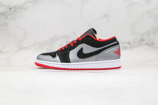 Air Jordan 1 Low Preto/Prateado/Vermelho
